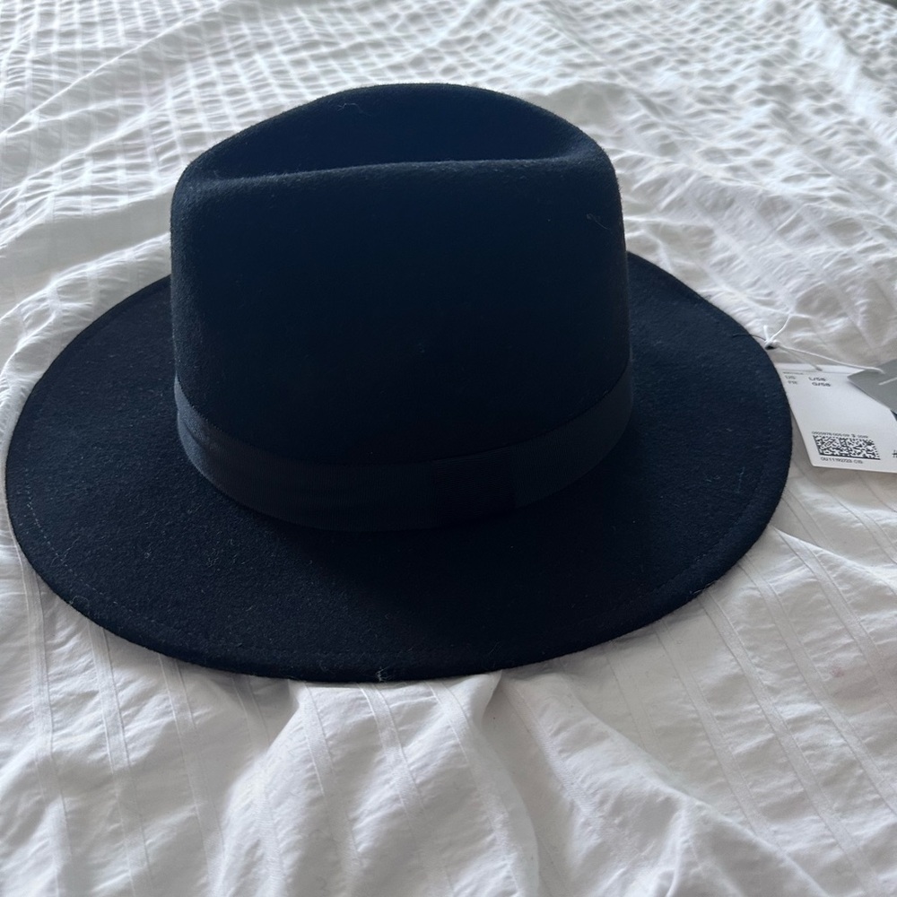 H&M Premium Selection 100% wool woman’s hat L/58